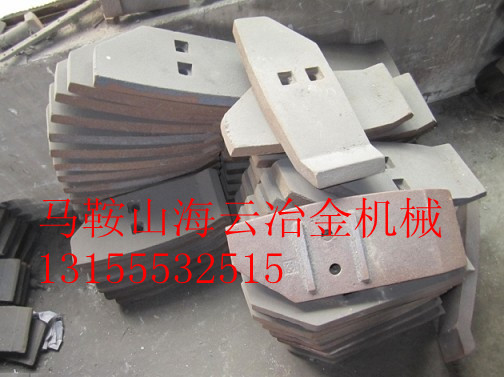 福建信達(dá)3000強(qiáng)制式攪拌機(jī)配件、3方高鉻合金刮刀、側(cè)葉片在哪買