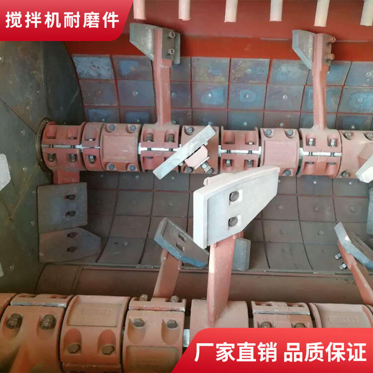 適用山東博創1方耐磨攪拌襯板邊襯板弧襯板攪拌機配件